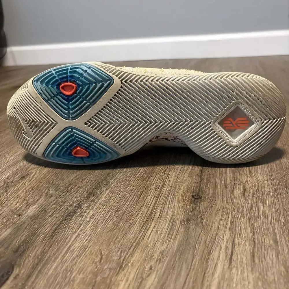 Nike Kyrie 3 Cool Paint Colorful Mens Basketball Shoes 852395-101 Size 13 READ